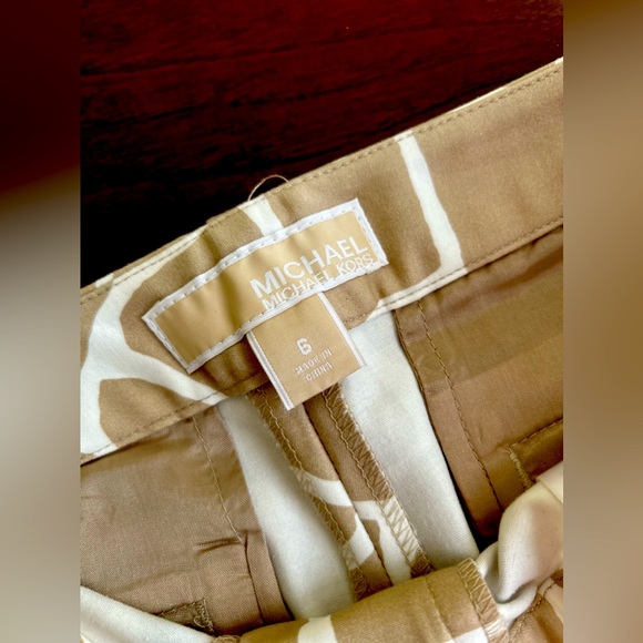 Michael Kors Shorts 6 - Picture 2 of 2